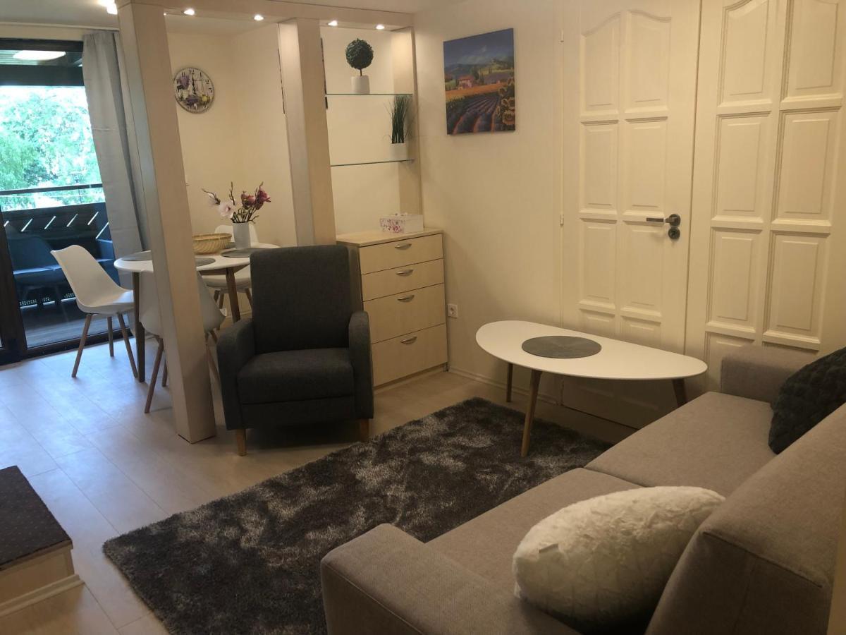 Beachfront Studio Apartman Aparthotel บาลาตอนฟุซเฟอ ภายนอก รูปภาพ